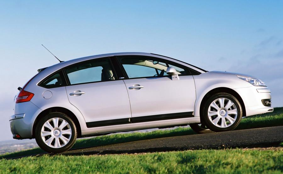  Citroen C4 2004 года  (UK) (фото 11 из 14)